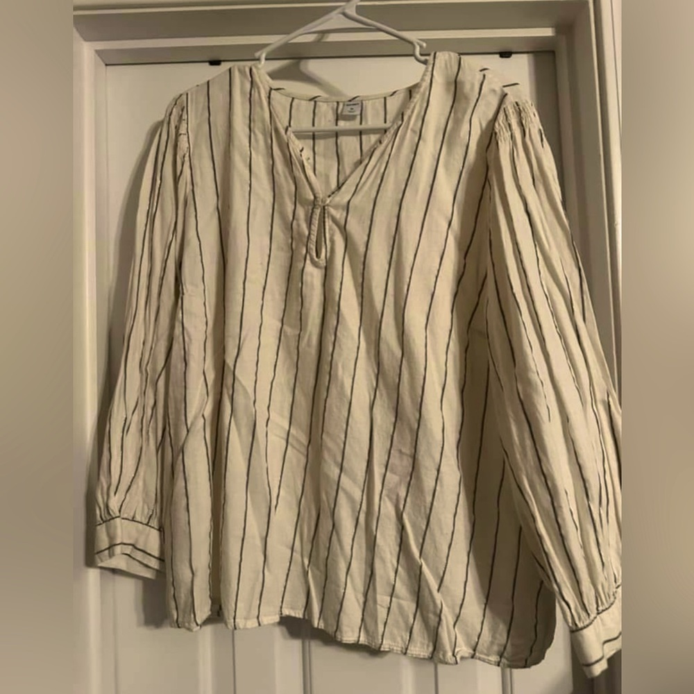 2 Elegant & Effortless Old Navy Tops – size XL